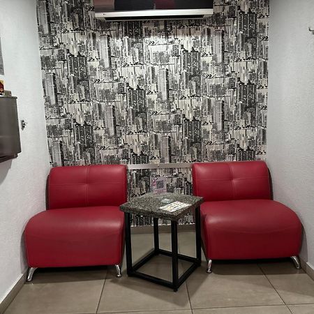 Kuboz Motor Hotel  Zapopan Buitenkant foto