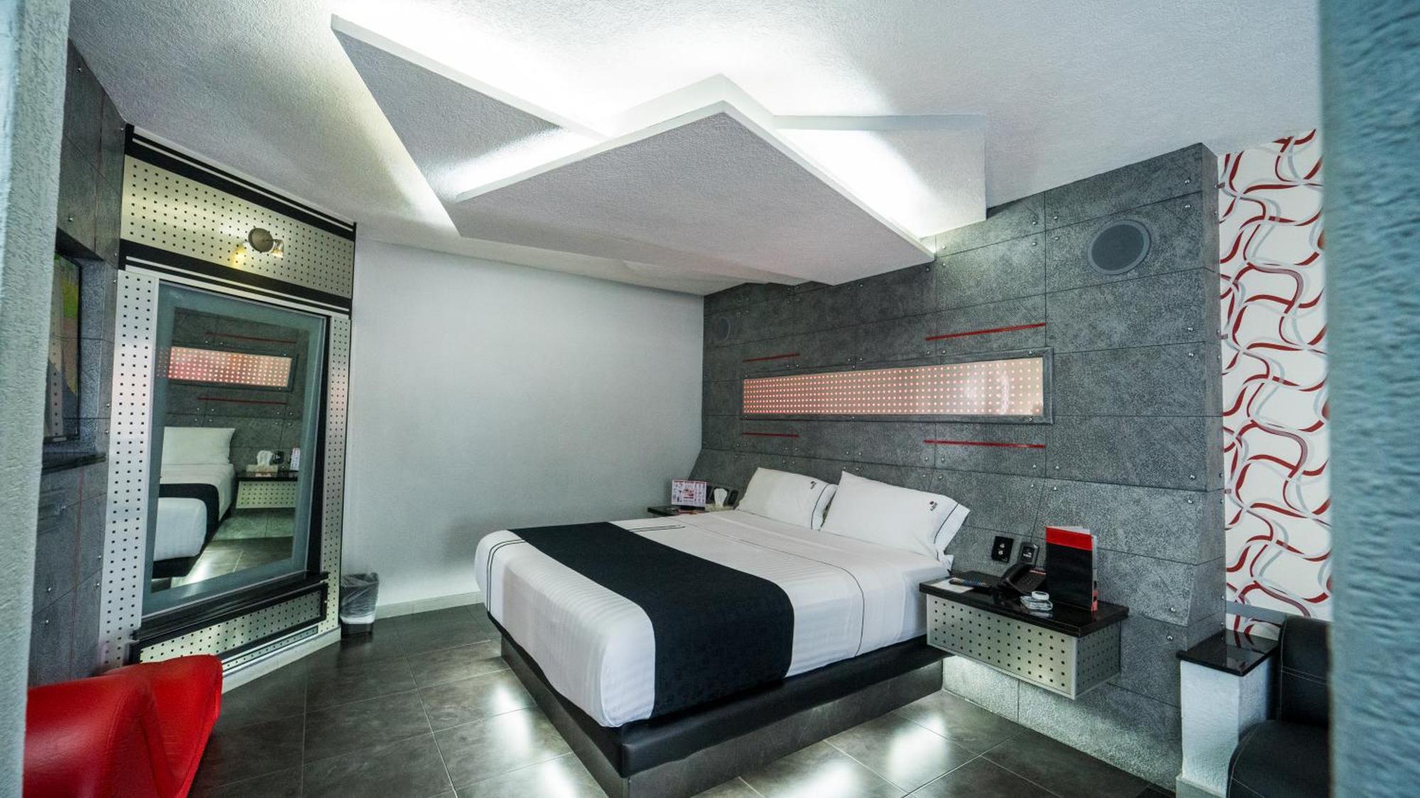 Kuboz Motor Hotel  Zapopan Buitenkant foto