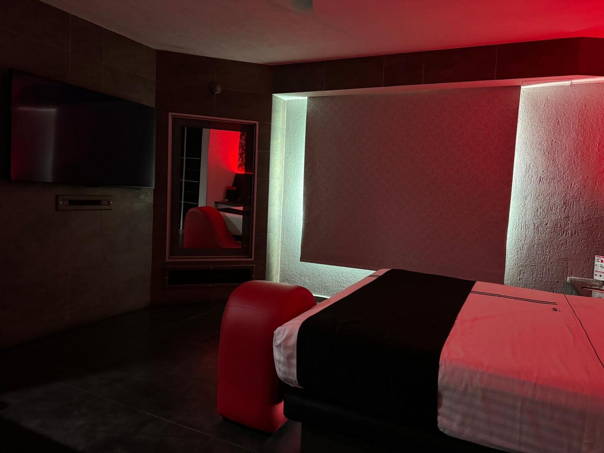 Kuboz Motor Hotel  Zapopan Buitenkant foto